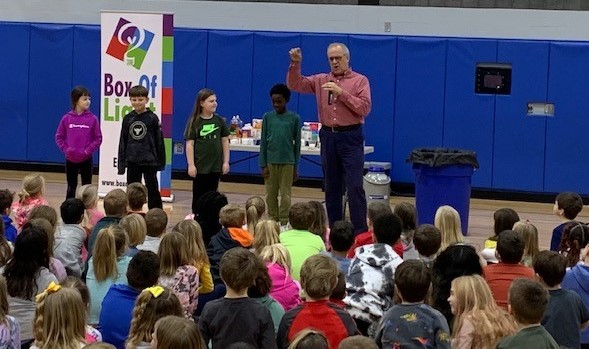 Box of Light came to the ES to teach students science concepts in a fun, engaging way!