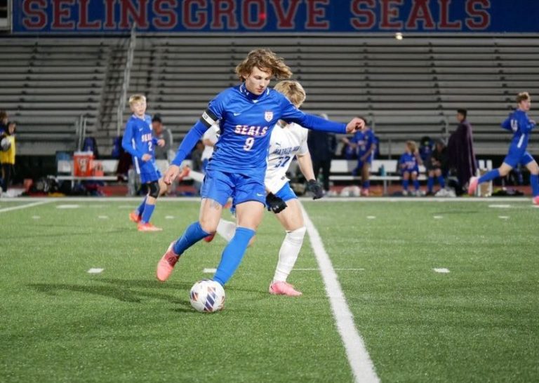 Senior Damien Pardoe Dribbles past Defender, Finishes Game against