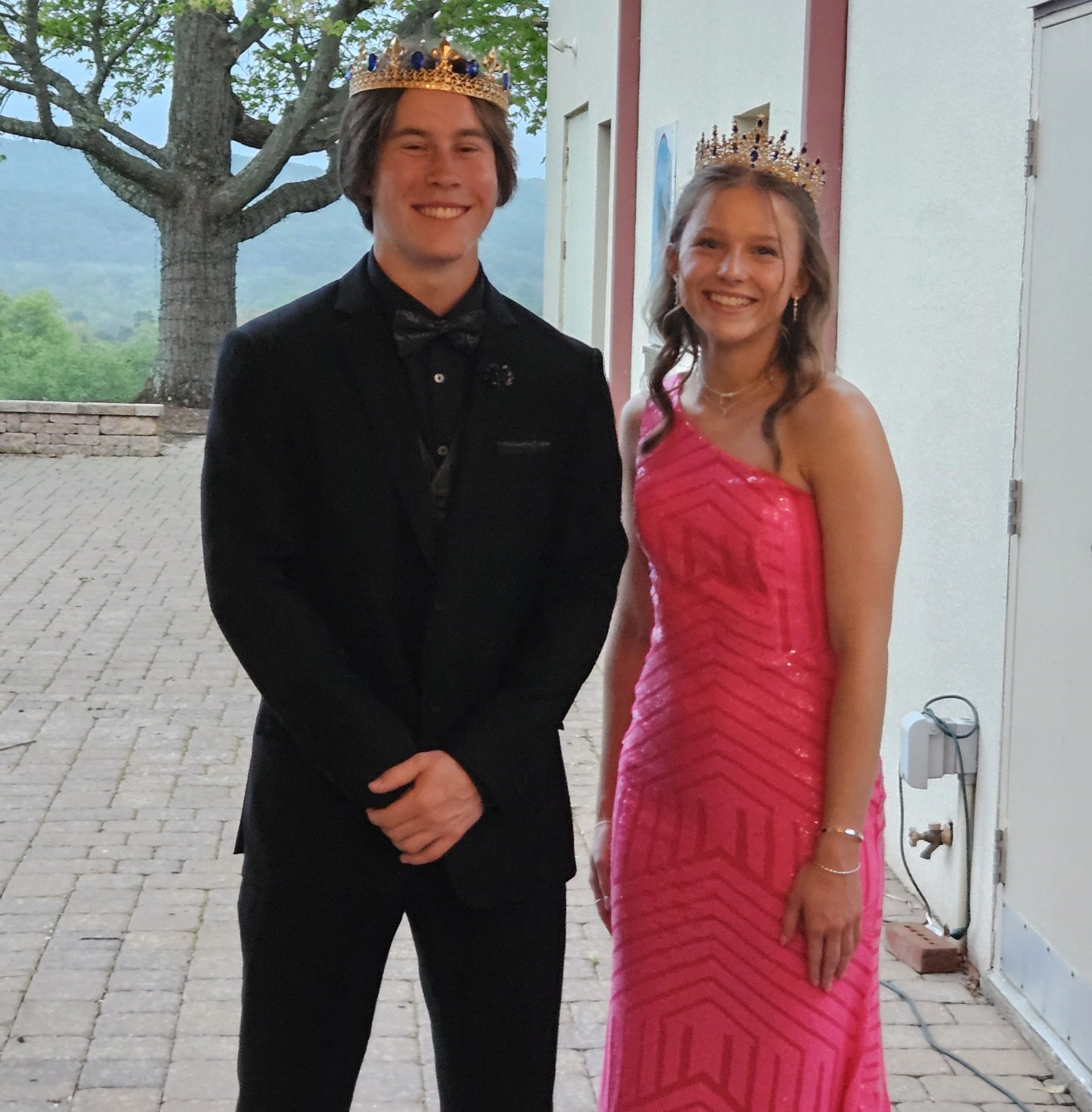 SAHS 2025 Prom Royalty – Queen Lily Boyer & King Mason Dressler